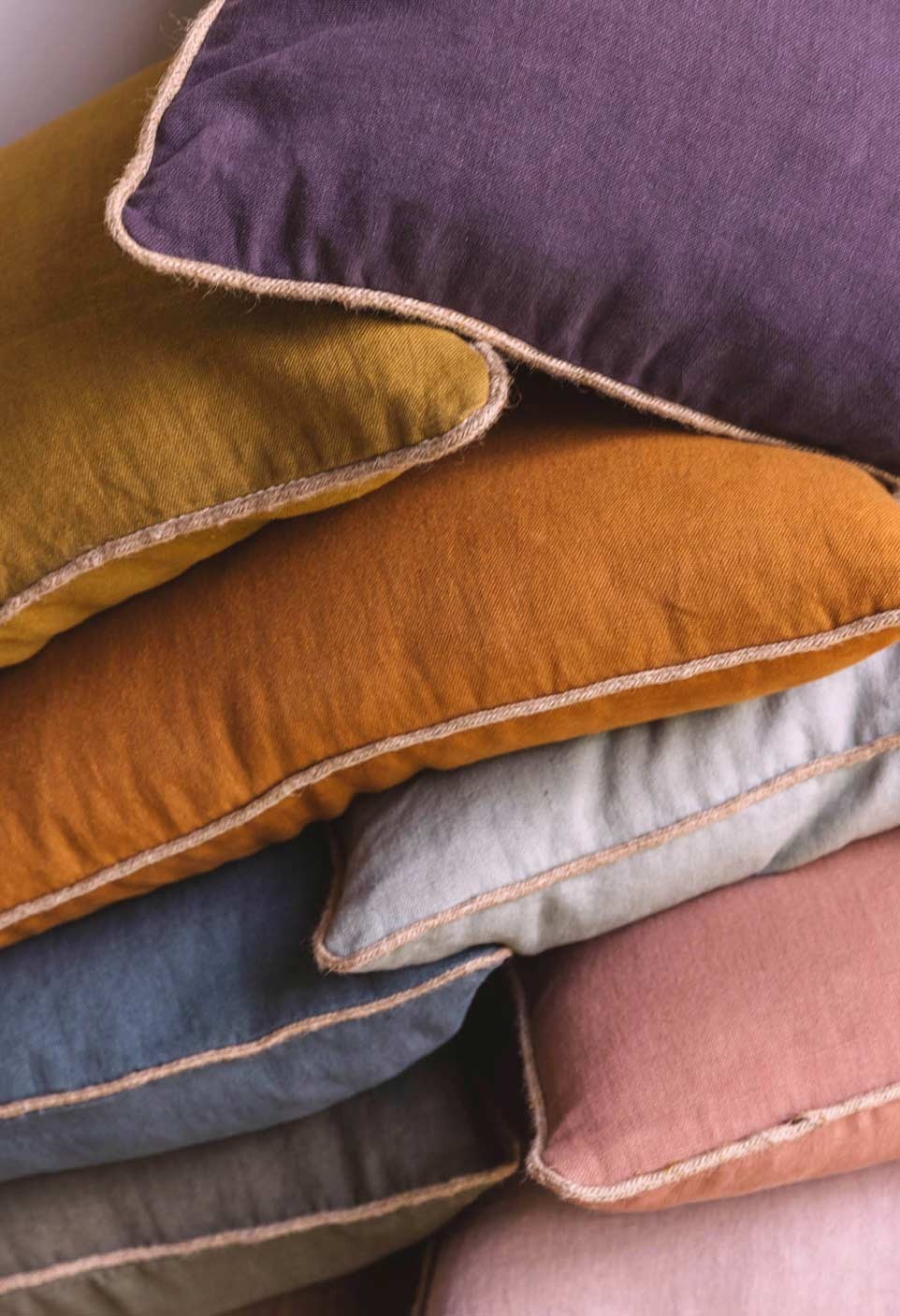 Salvador Grappe Linen Cushion Cover
