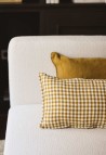 HOUSSE DE COUSSIN TAORMINA  EN LIN VICHY CURRY AVEC GARNISSAGE_MARKETPLACE