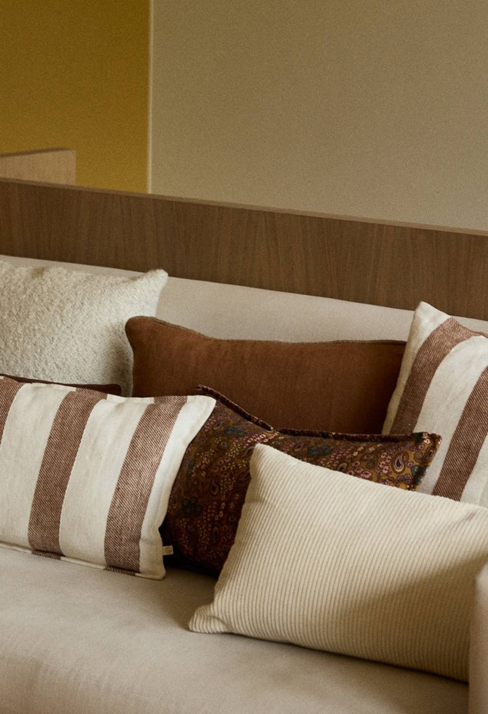 CUSHION ARGENTINE  VELVET CRÈME