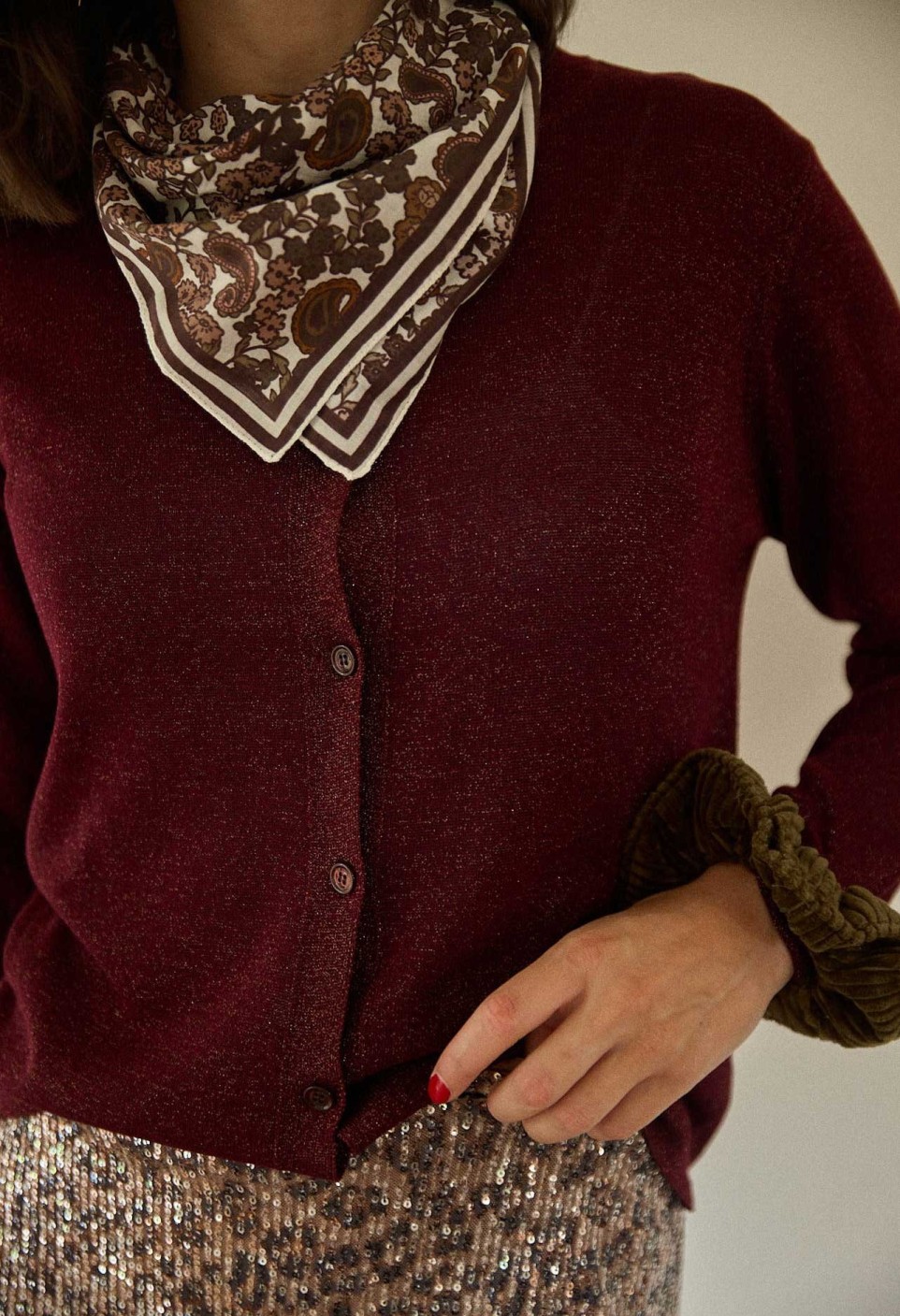 SCRUNCHIE  VELVET OLIVE_MARKETPLACE