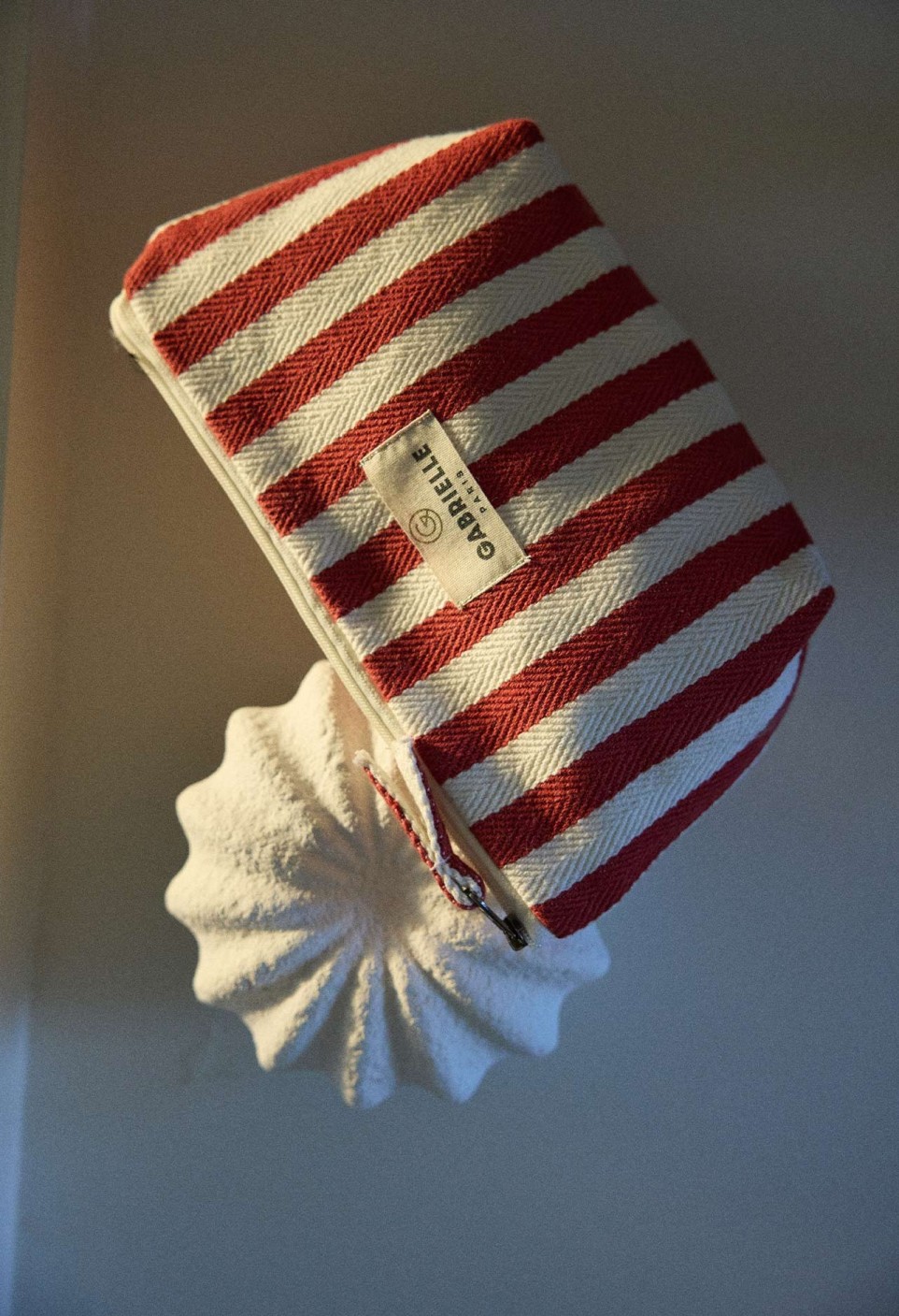 COTTON BEAUTY POUCH  RAYURES ROUGES_MARKETPLACE