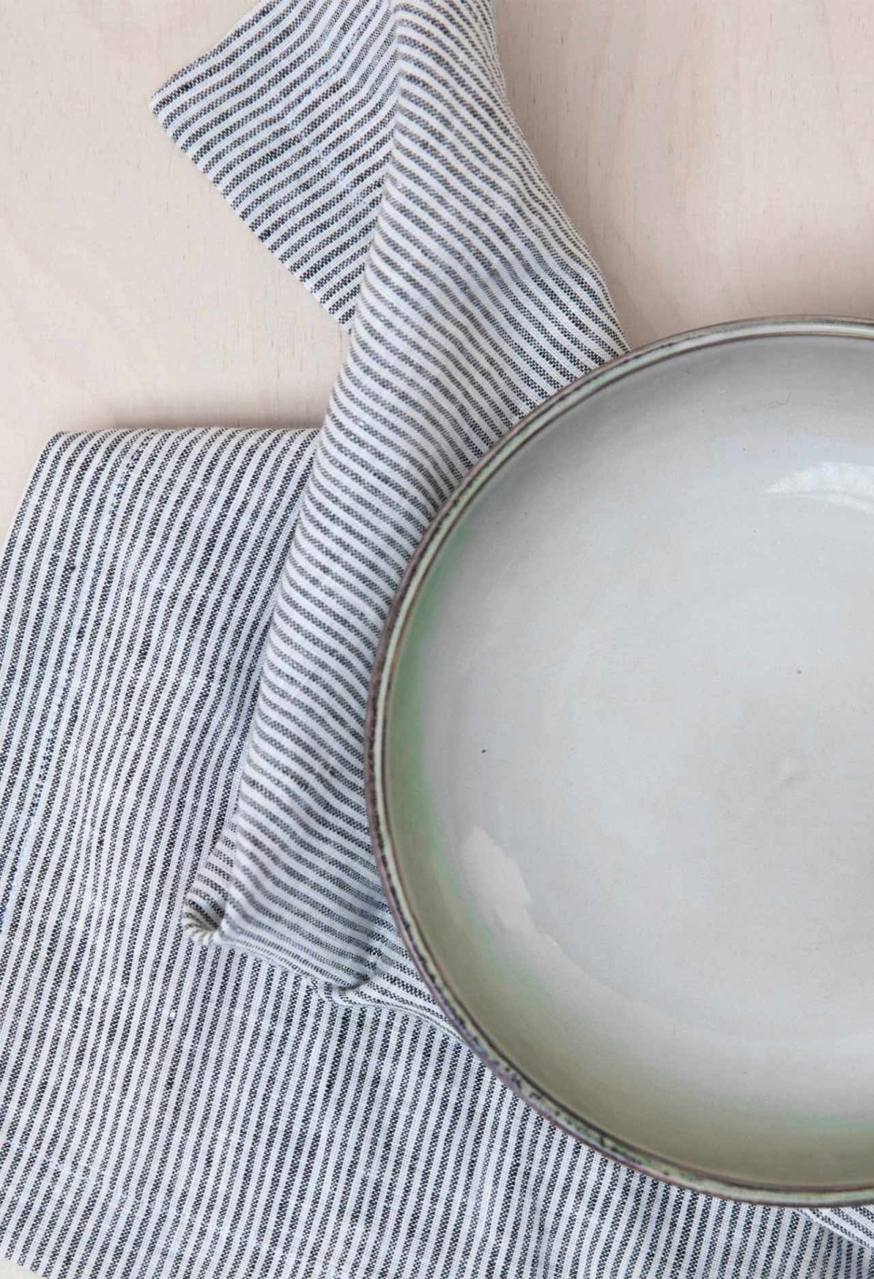 SERVIETTE DE TABLE  FINE RAYURE BLACK/ MILK_MARKETPLACE