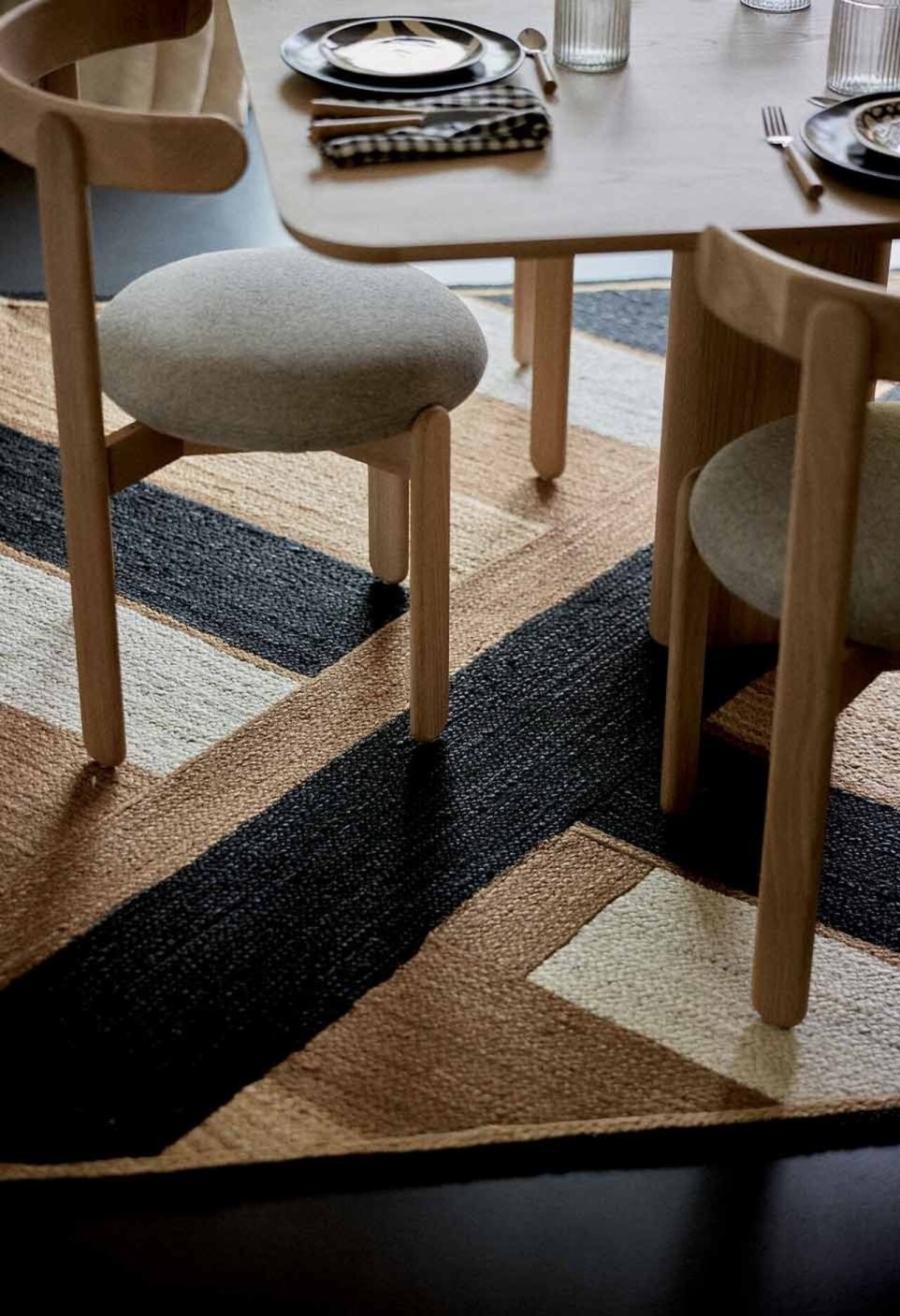 TAPIS AMBROISE  GRAPHIQUE BLACK
