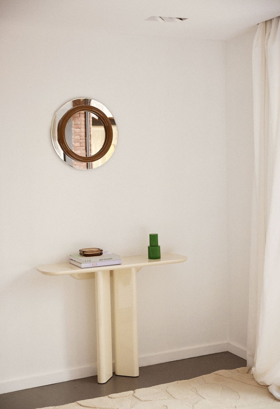 LOU CONSOLE  CREAM LACQUERED WOOD