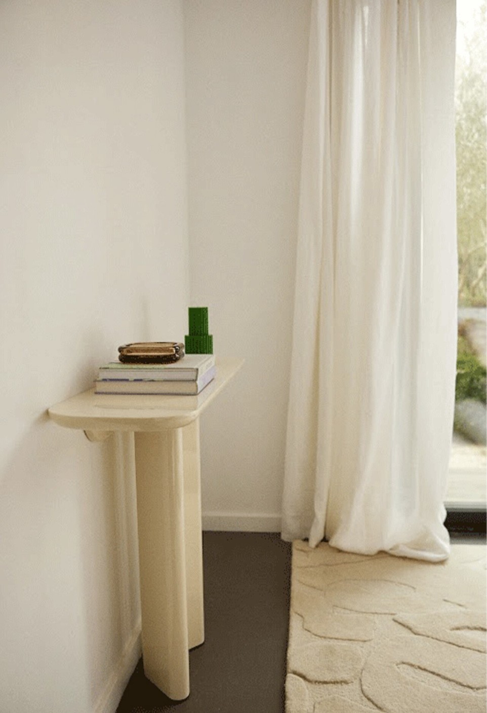 CONSOLE LOU  LAQUÉ CRÈME