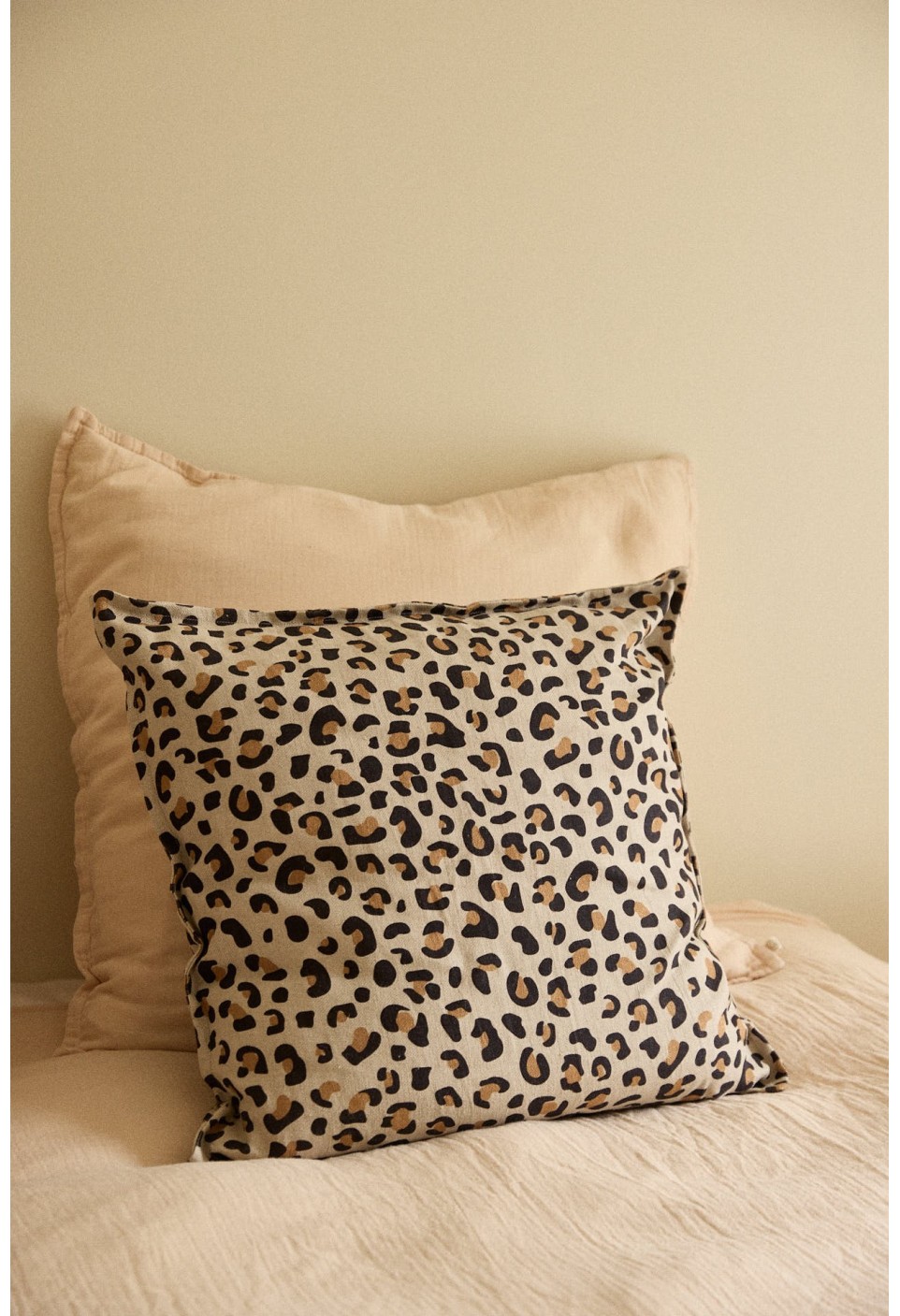 HOUSSE DE COUSSIN 50X50 CM  EN LIN LAVÉ LÉOPARD