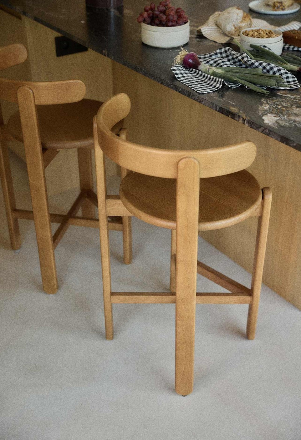 ROMANE CHAIR  TEAK FINISH