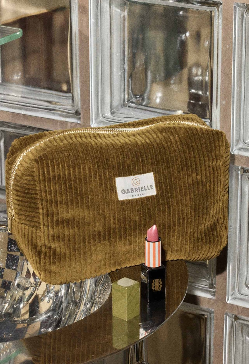 TROUSSE DE TOILETTE  EN VELOURS OLIVE_MARKETPLACE