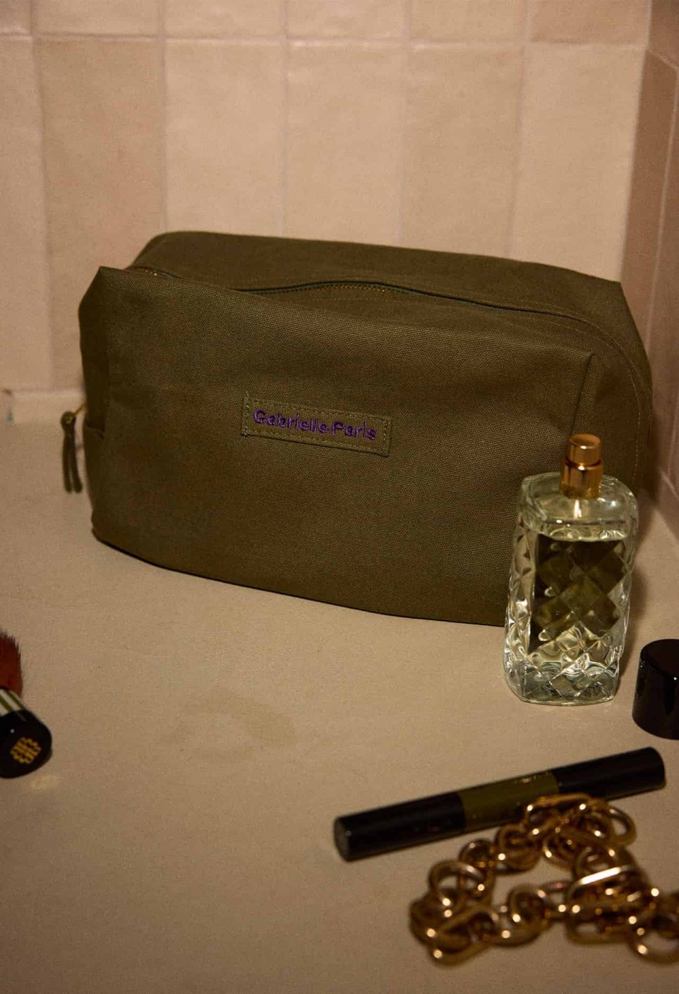 TROUSSE DE TOILETTE  UNI KAKI BRODÉ