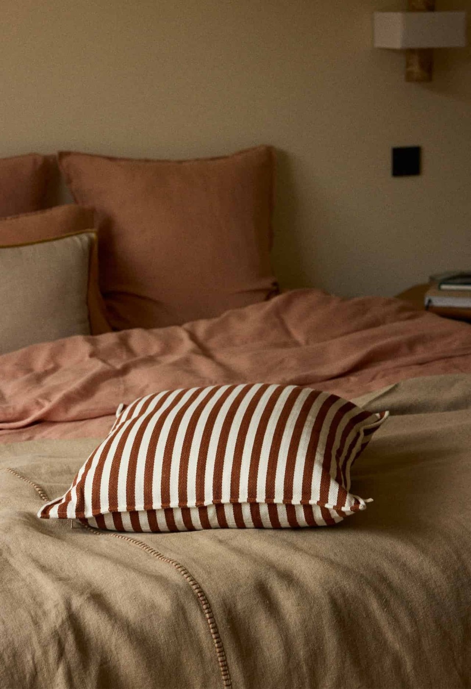 HOUSSE DE COUSSIN 50X50 CM  EN COTON RAYURES MOKA
