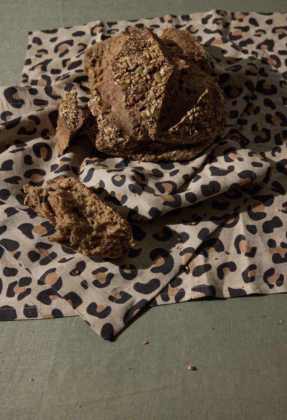 NAPKIN  LEOPARD