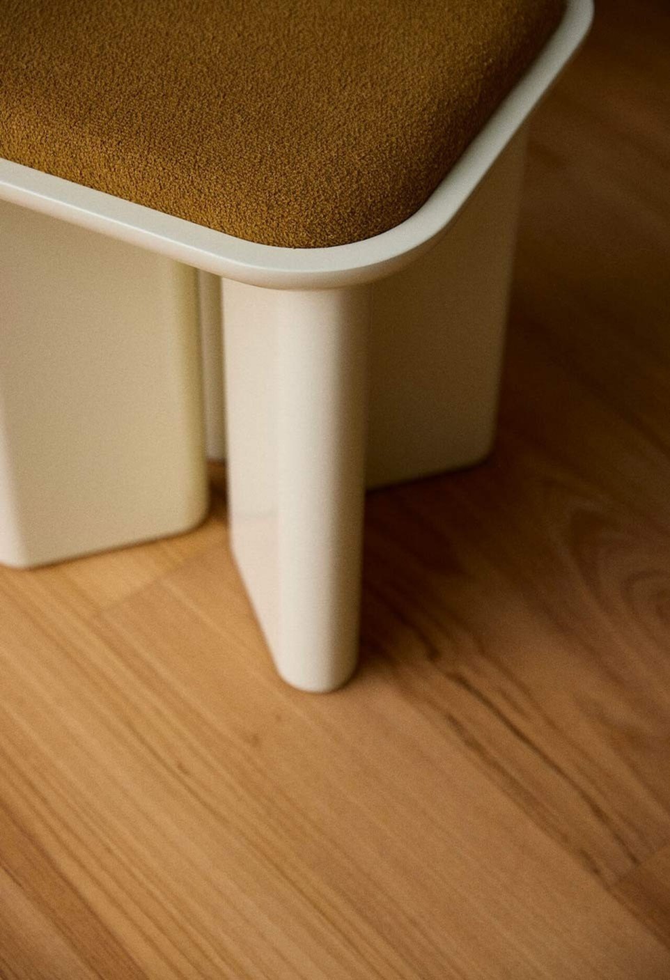 SAMPLE CREAM LACQUERED