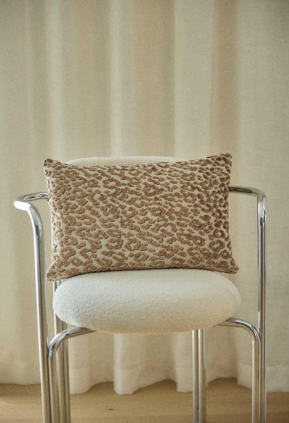 SAMPLE JACQUARD LEOPARD