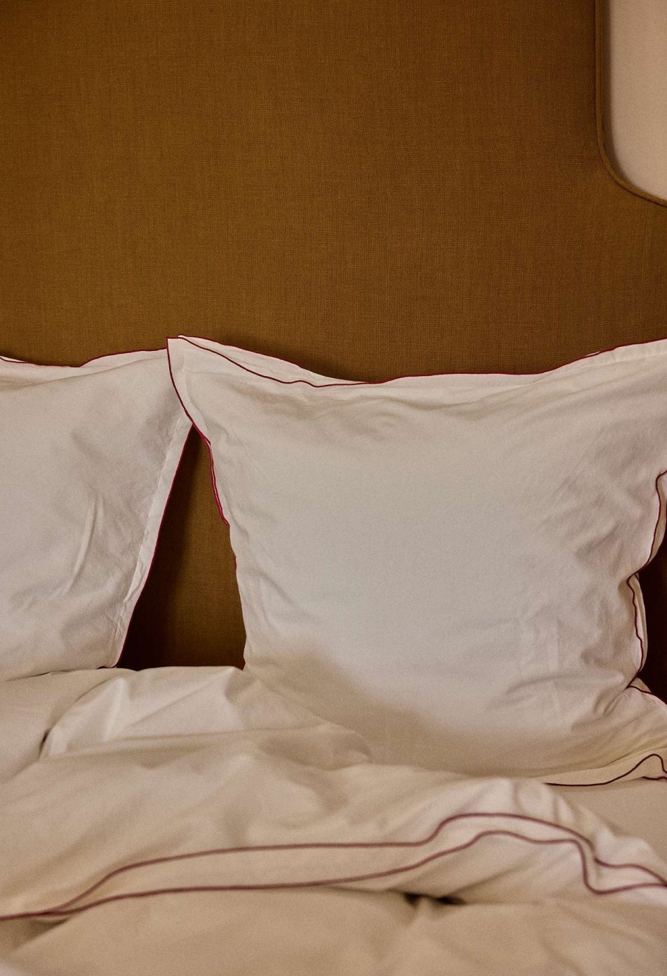 PILLOWCASE  COTTON BAMBOO BORDEAUX PIPING_MARKETPLACE