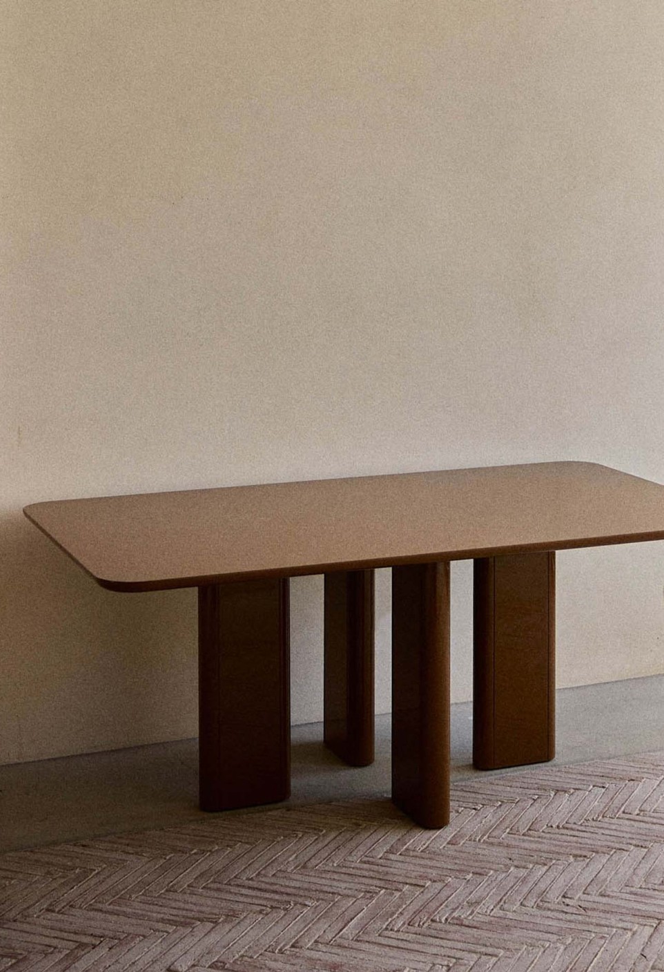 TABLE A MANGER RECTANGULAIRE JOE  BOIS LAQUÉ CARAMEL_MARKETPLACE