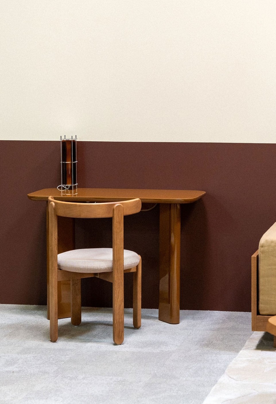 BUREAU GASPARD  BOIS LAQUÉ CARAMEL