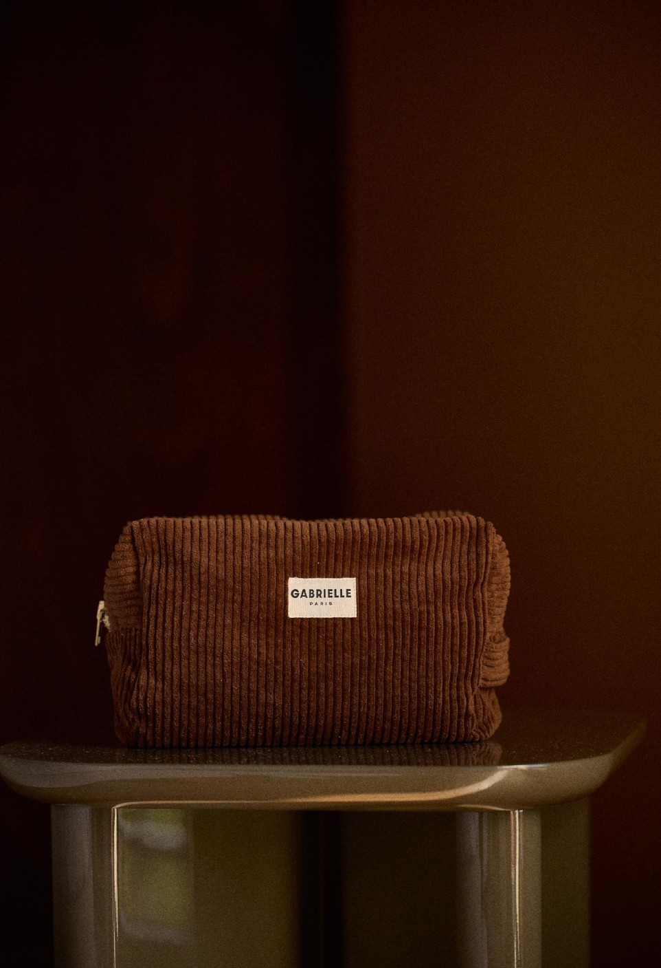 TROUSSE DE TOILETTE  EN VELOURS CAMEL