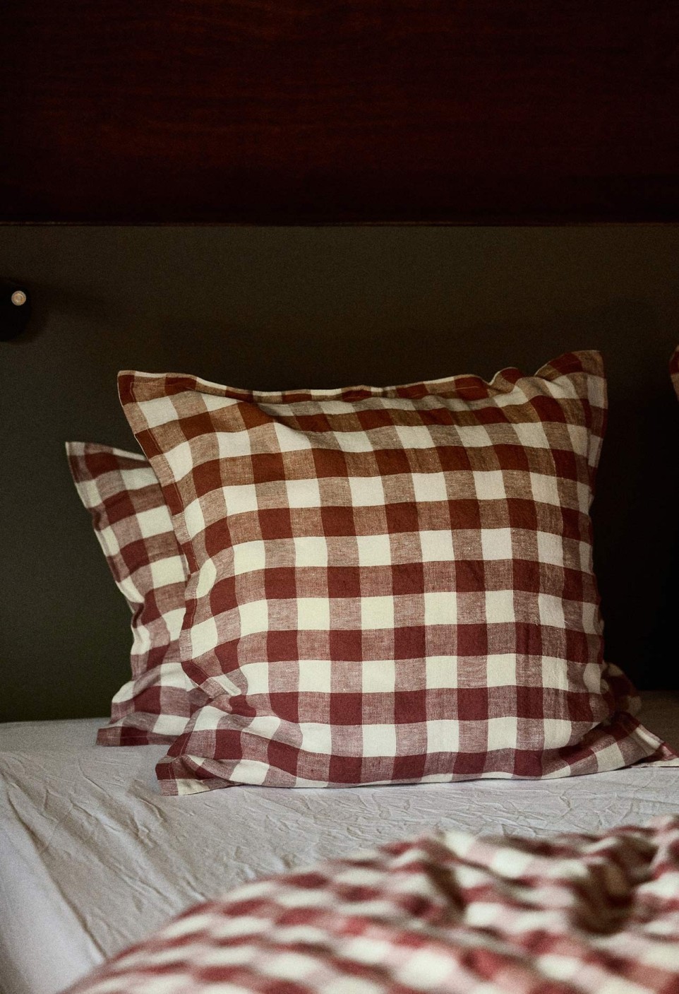 WASHED LINEN PILLOWCASE  VICHY CARMIN
