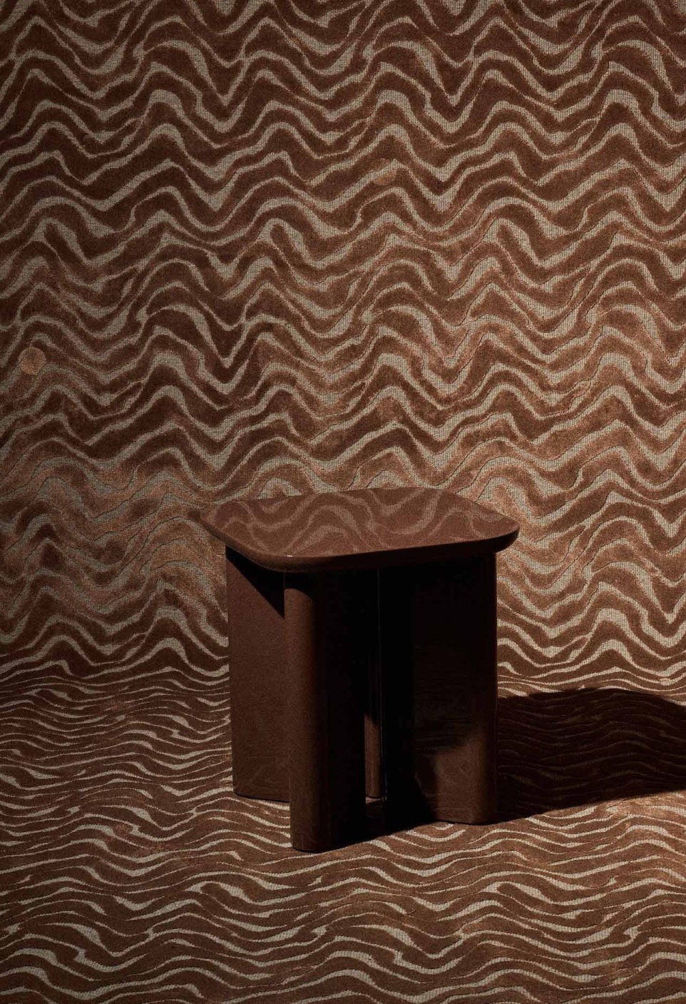 GARANCE THE END TABLE  SPECULOOS LACQUERED FINISH