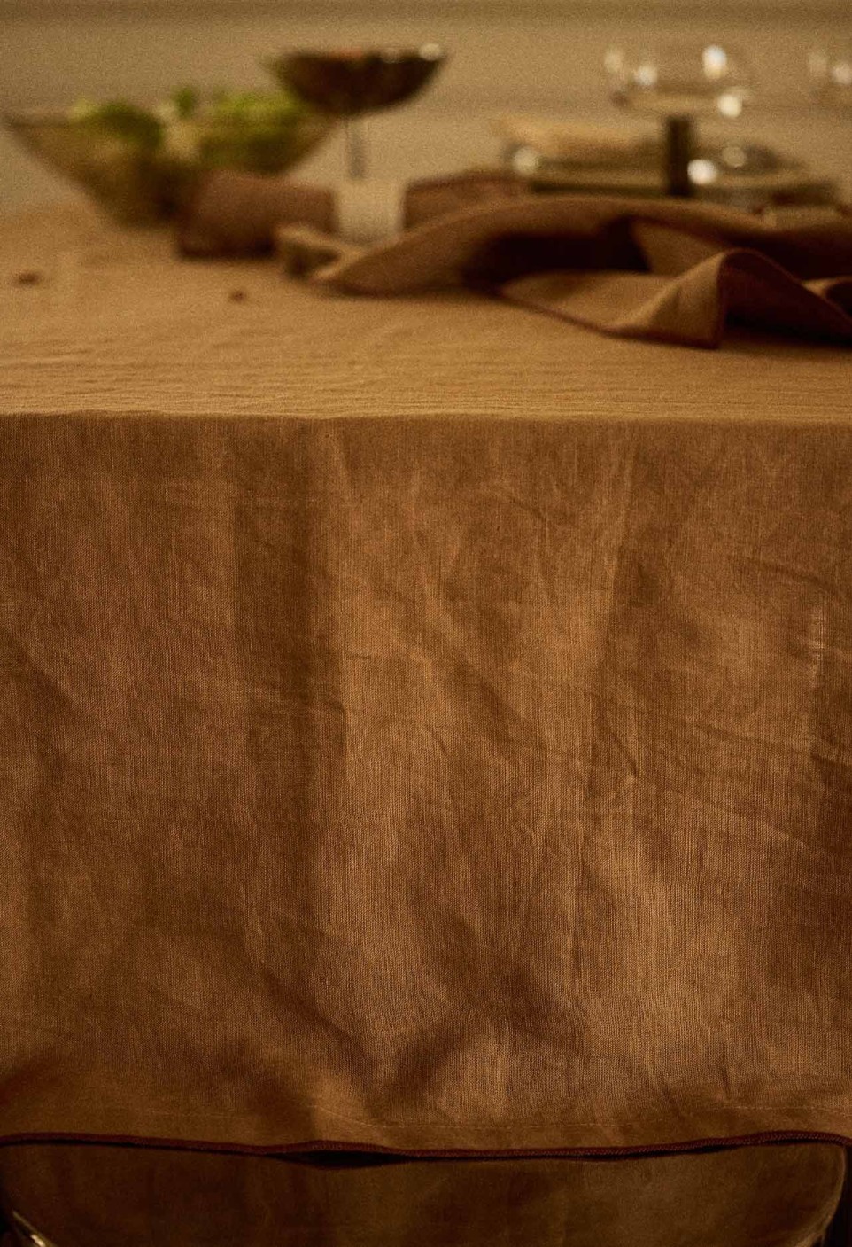 LINEN TABLECLOTH  TABAC LISERÉ GRENAT