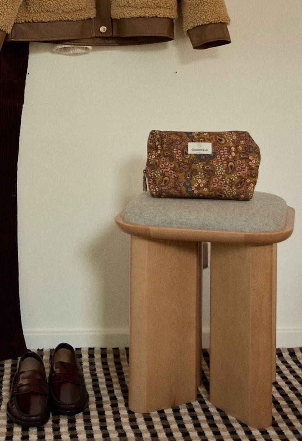 POUF LAZARE BOIS FINITION NATUREL  SECONDE MAIN