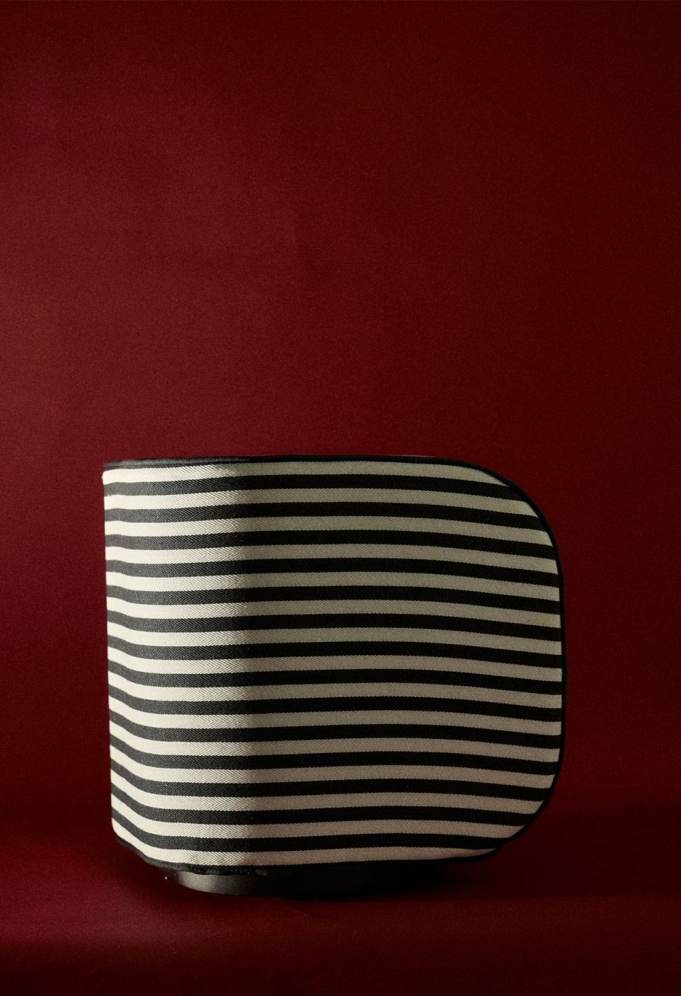 POUF ROLAND  RAYURES NOIRES