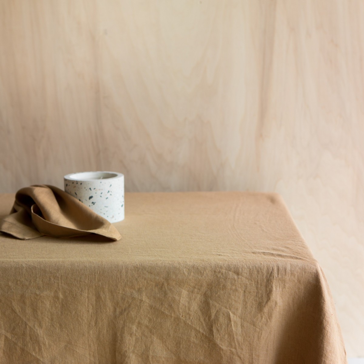 GABRIELLE Nappe ronde en coton et lin Nappe à franges anti-taches Protège- table lavable 140x140cm