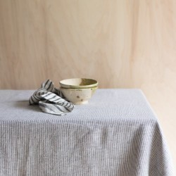 STRIPED & WASHED LINEN TABLECLOTH BLACK / MILK